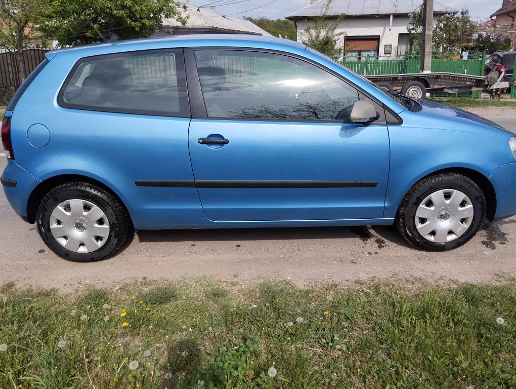 Vând Volkswagen Polo