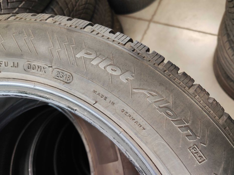 4бр.зимни гуми 235/55/17 Michelin