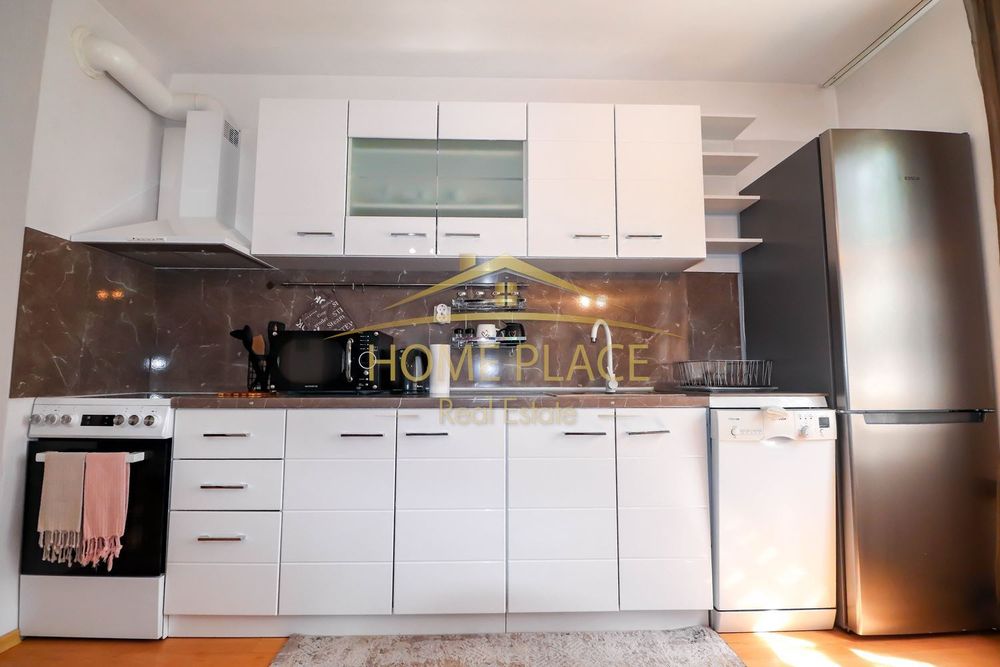 Дава се под наем Четиристаен апартамент в Варна, Бриз - 200 кв.м за 841.5 € - Снимка #2