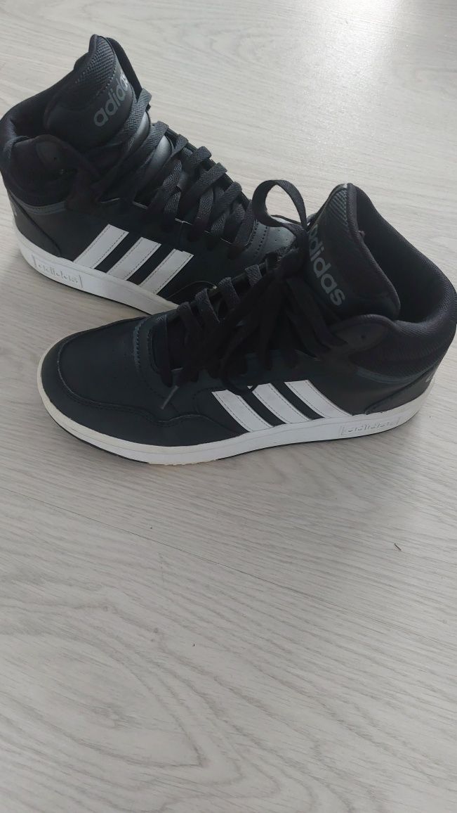 Adidași adidas mărimea 38