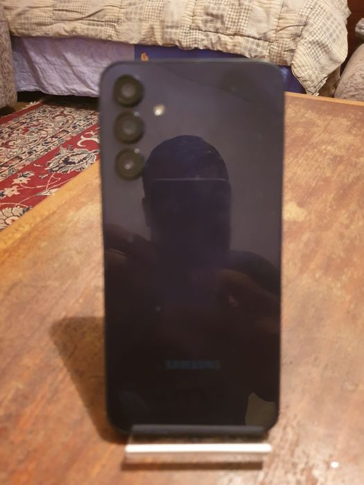 Продава се самсунг А15