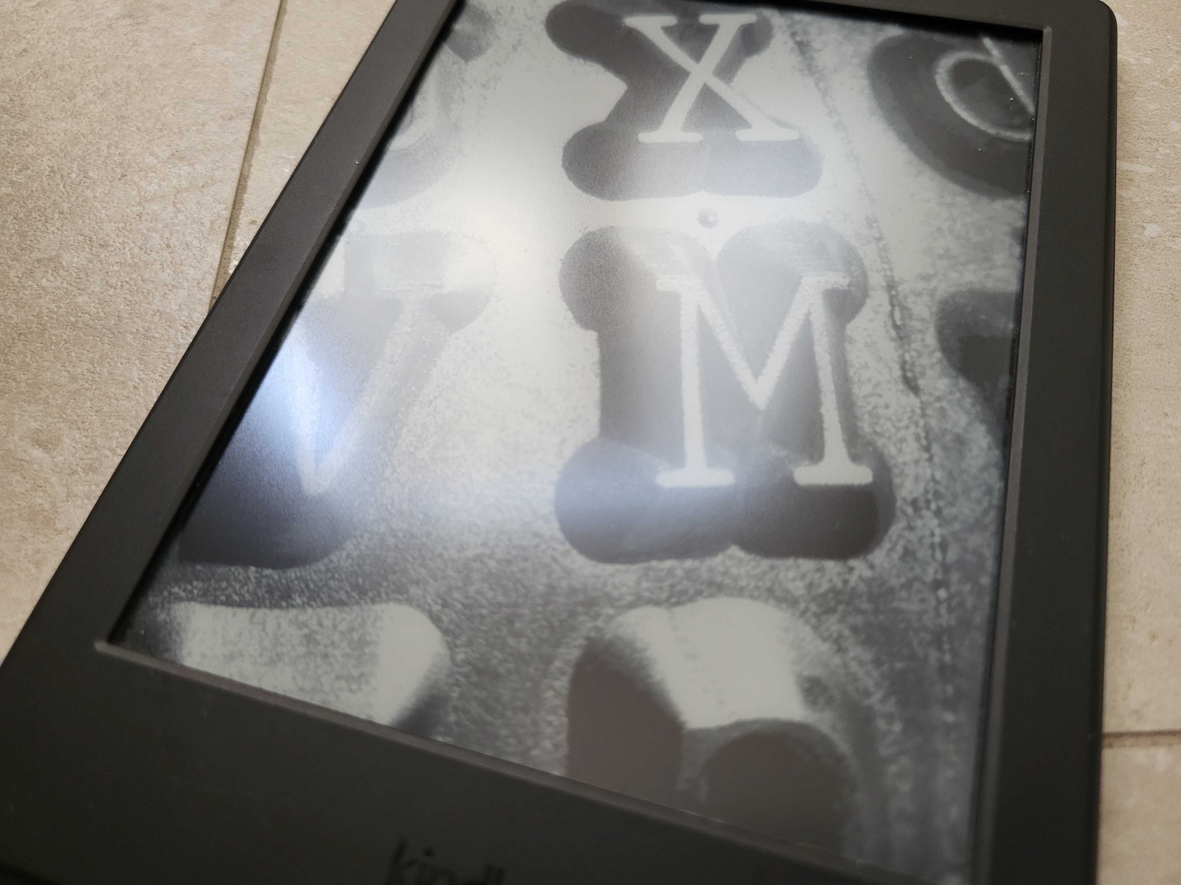 Kindle 8мо поколение, без подстветка. Цената е крайна!