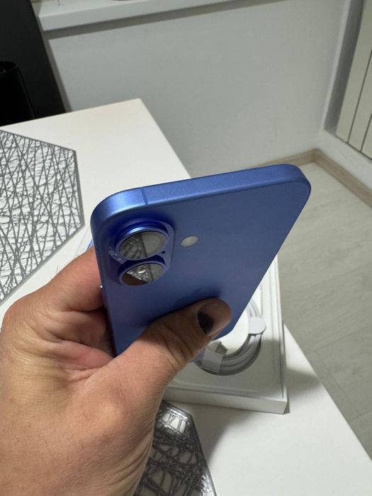 Iphone 16 blue NOU activat pt proba