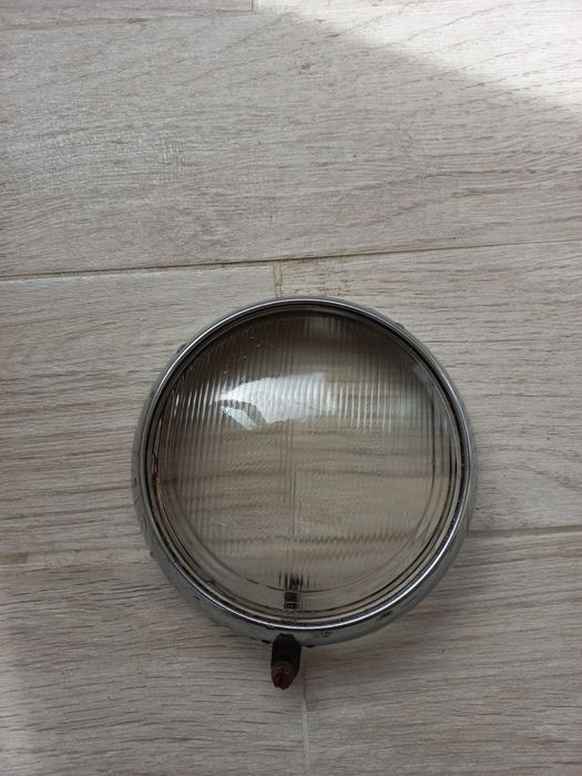 Продавам Фар за Ява 350.