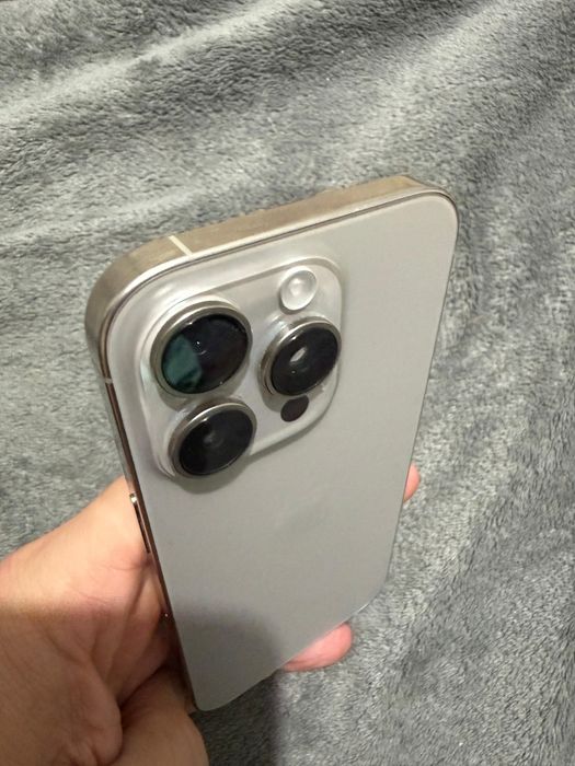 Vand Iphone 16 Pro Titanium Grey