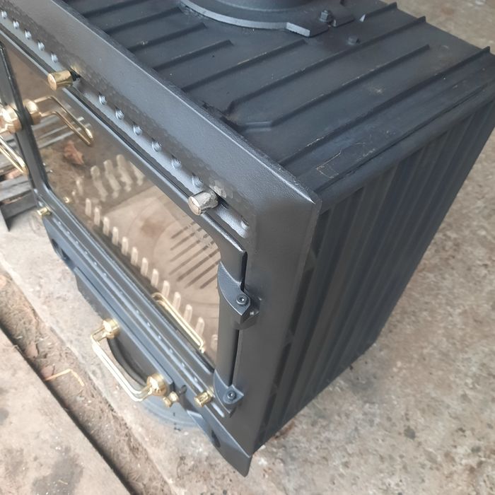 Focar șemineu de fontă de 15 kw marca KAGO  GIGANT