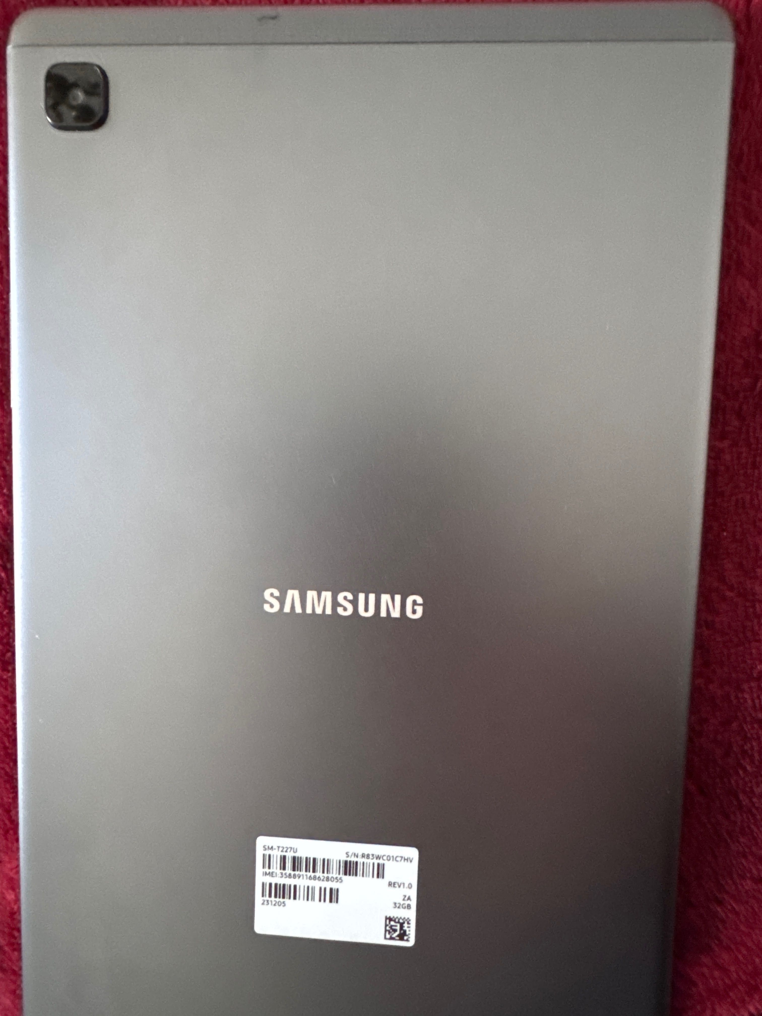 Samsung tablet aprope nou forte putin folosit