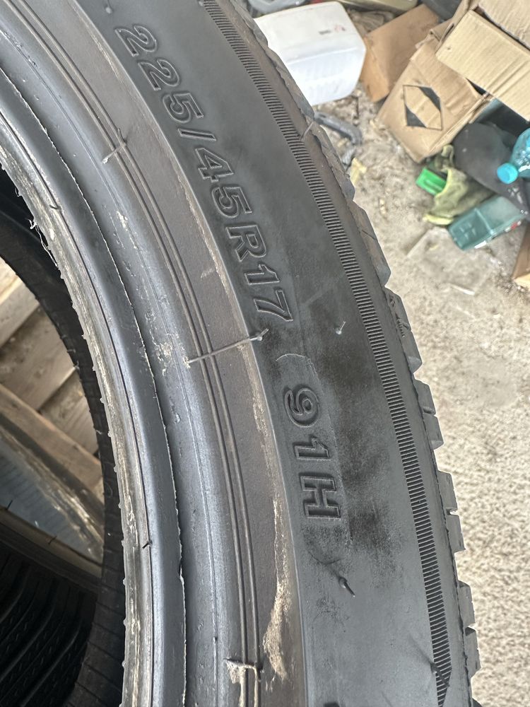 225/45/17 Bridgestone dot23