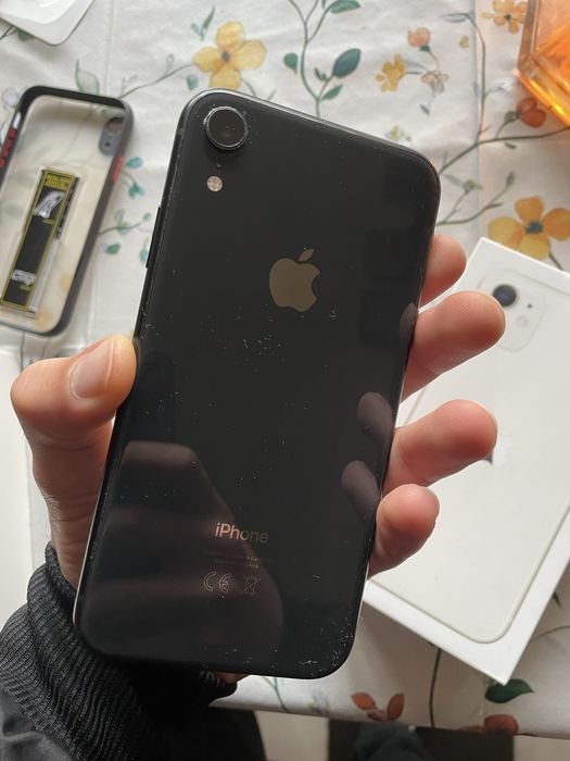 Iphone XR с 100% нова оригинална батерия