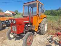 Vând Tractor Universal 445