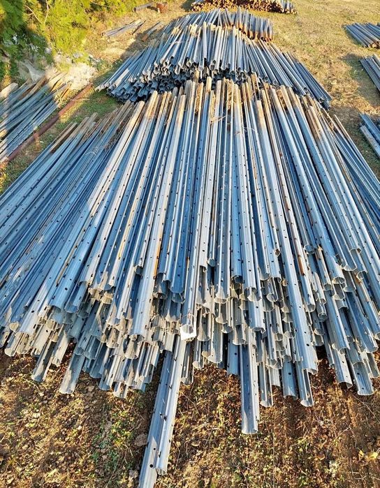 Vând spalieri metalici galvanizati