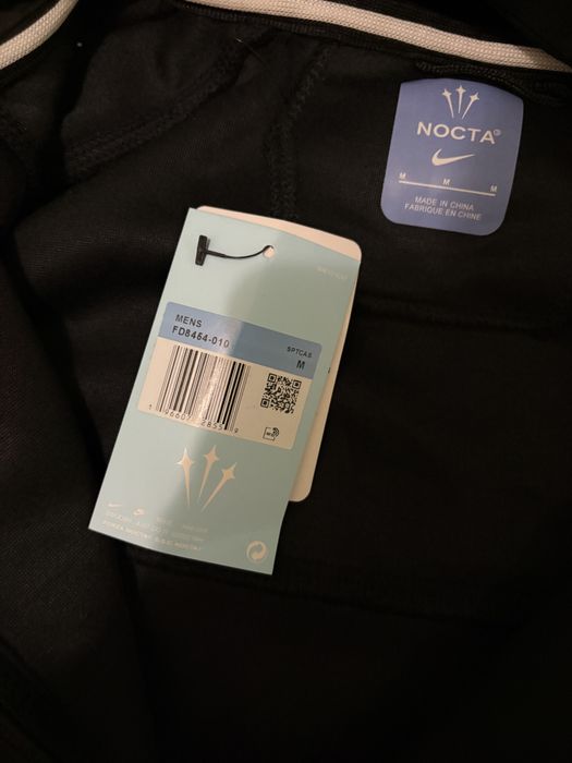 Продавам nike nocta tech fleece черен чисто нов