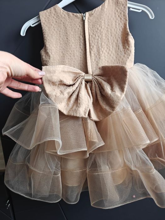 Платье на девочку