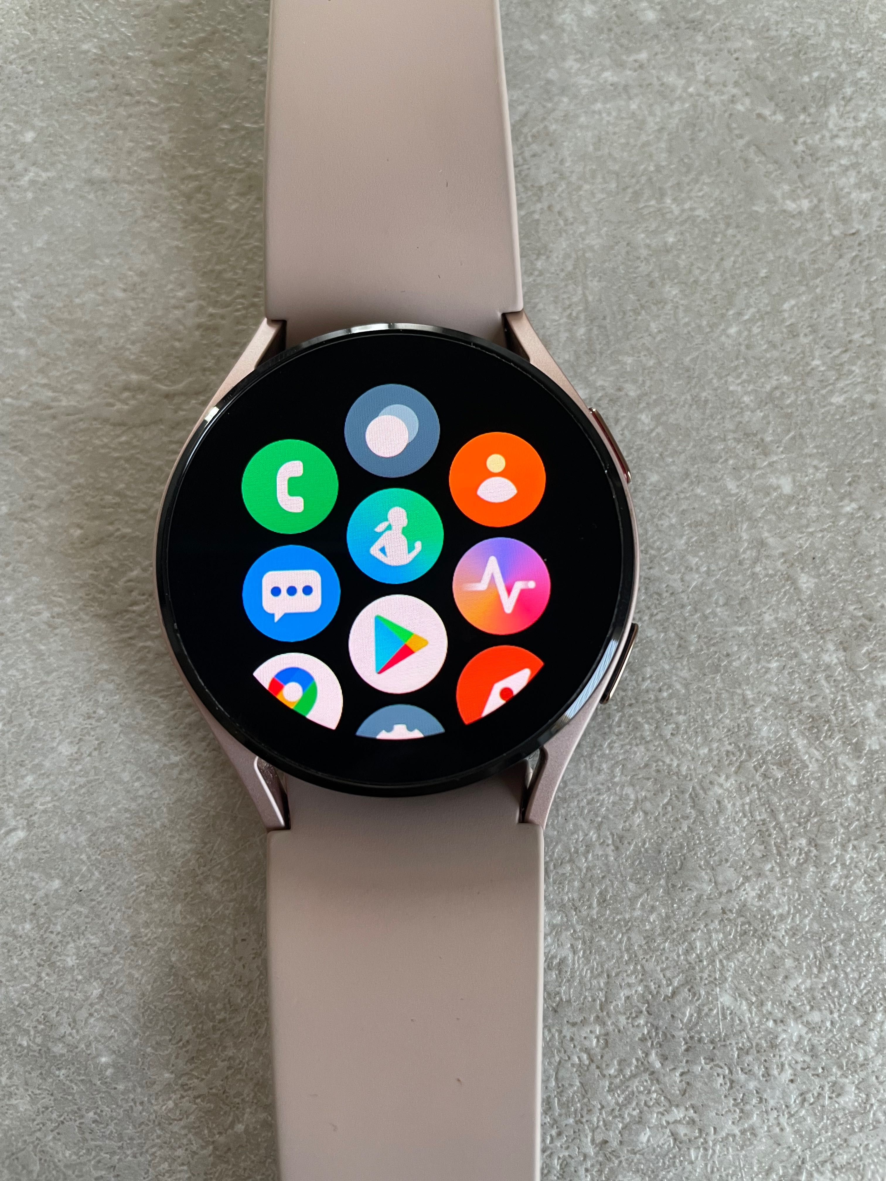 Смарт часовник - Samsung Galaxy Watch 4