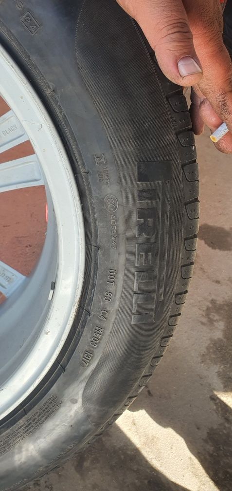 Гуми 4бр 225/60/17  - 1бр  - 79лв