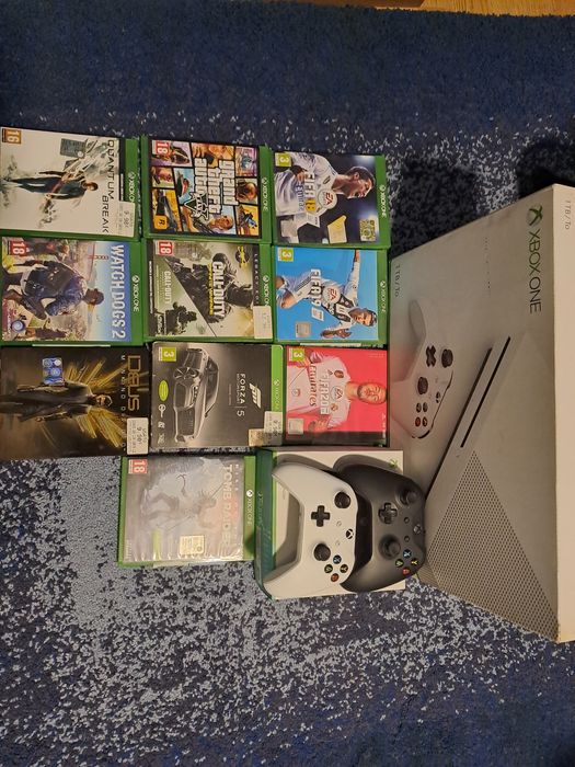 Consola XBOX ONE S  1 TB +2 controllere+ 10 jocuri