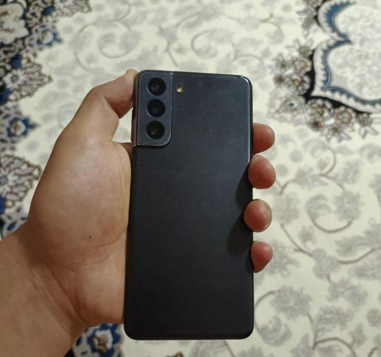 Samsung S21 Ideal 
Atp bittada face bor 
Aybi umuman yuq 
Kar dak