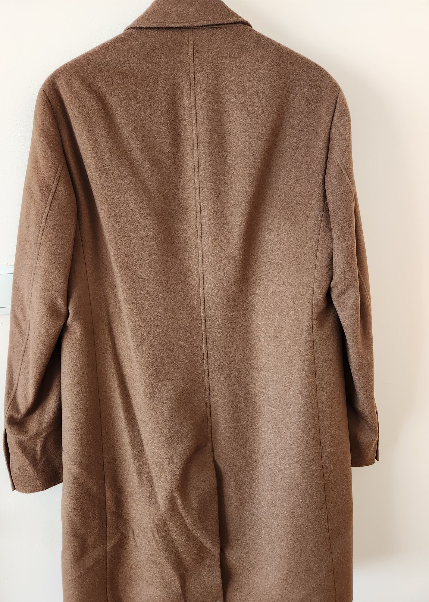 Ново Кафяво Мъжко Вълнено Палто на Massimo Dutti Размер 46