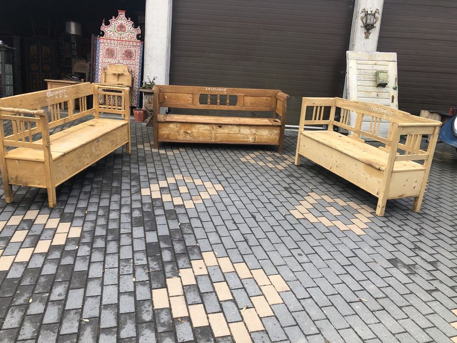 Bănci rustice vechi