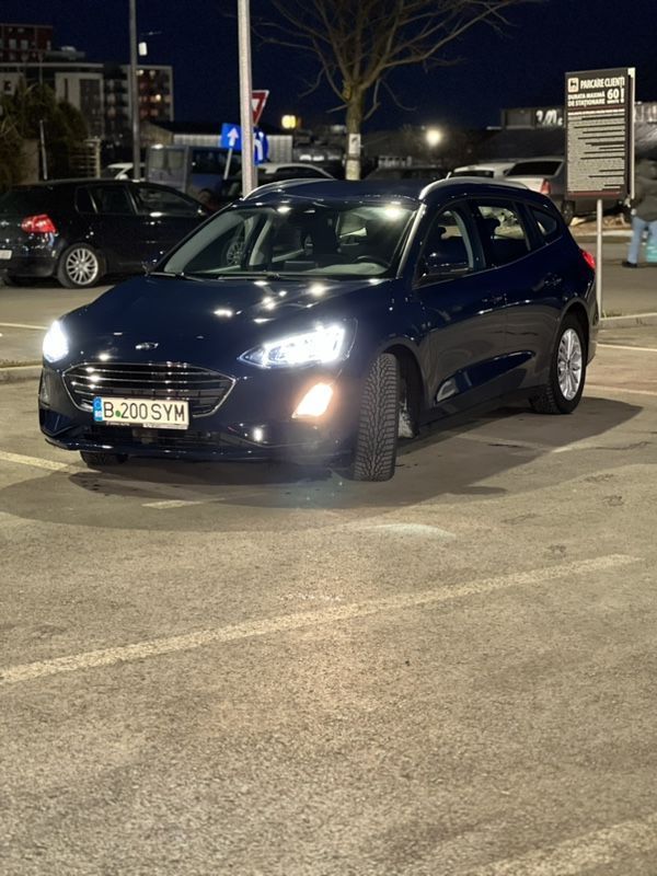 Ford Focus Ford Focus Titanium Business 1.5 EcoBlue 120 CP A8 5 usi