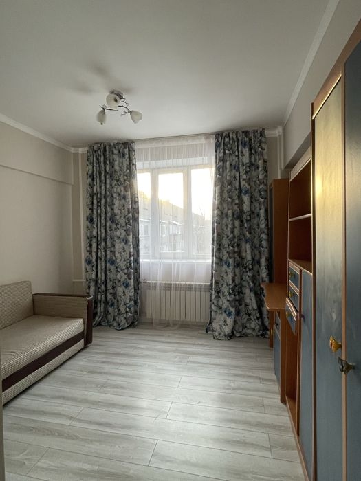 на подселение 1 девушку