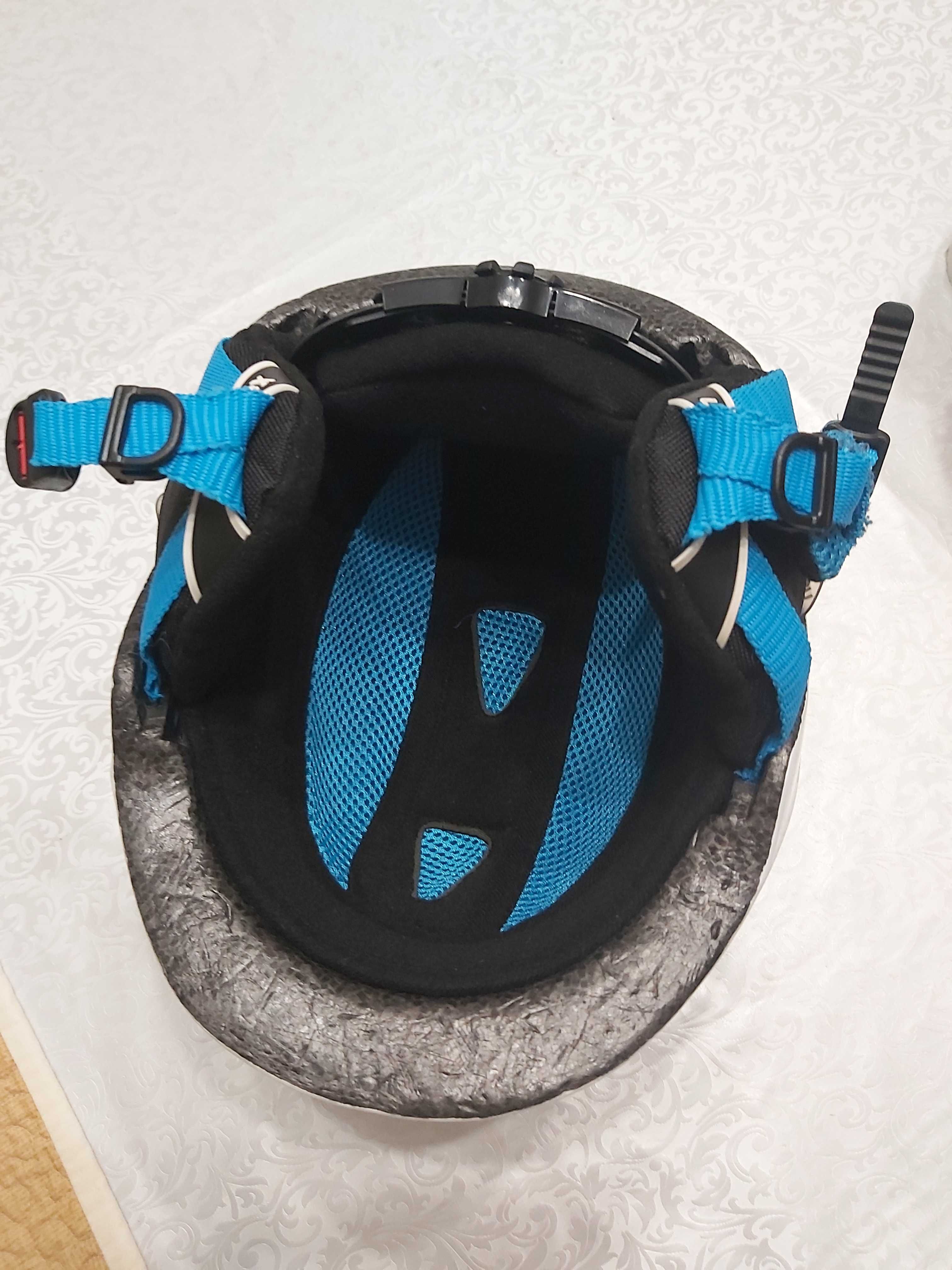 Шлем горнолыжный Uvex