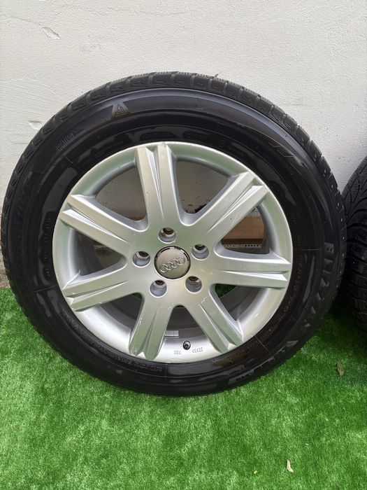 Vand anvelope iarna r18 q7