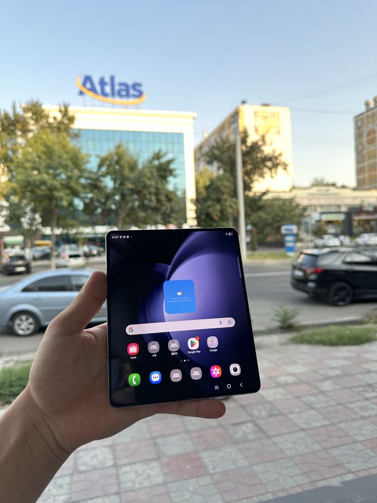Samsung Z Fold 5
