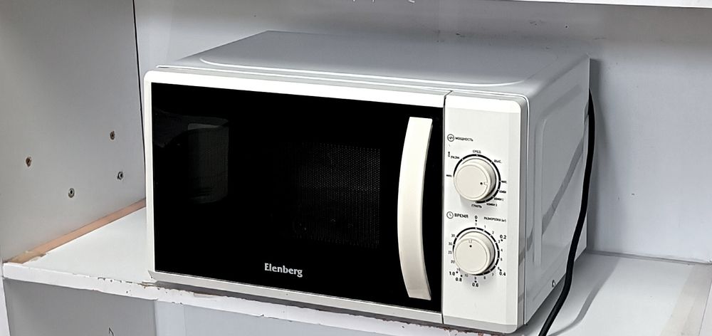 Продам микроволновку с грилем
