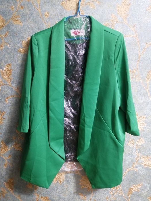 Пиджак сатылады. Багасы 1000 тг.