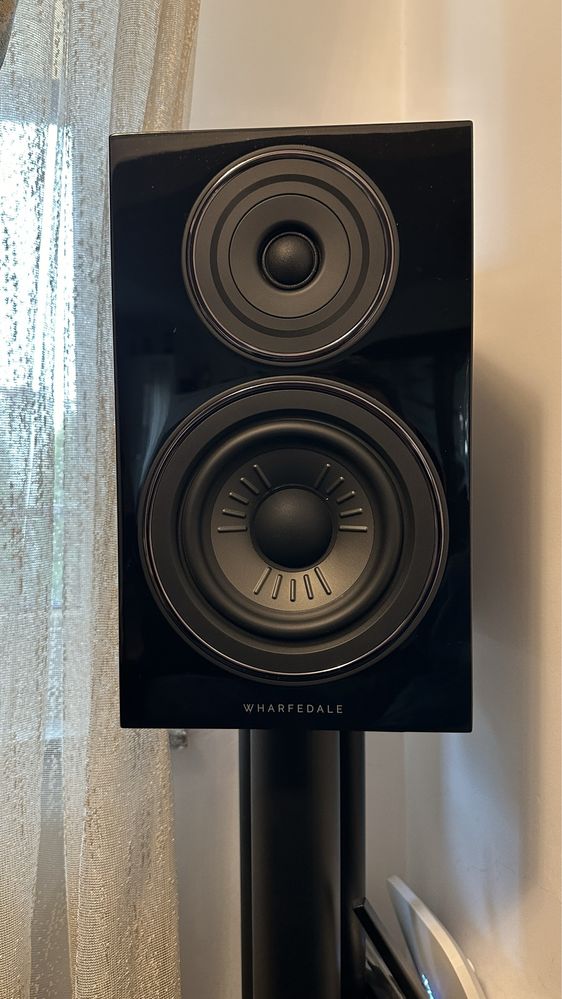 Boxe Wharfedale Diamond 12.