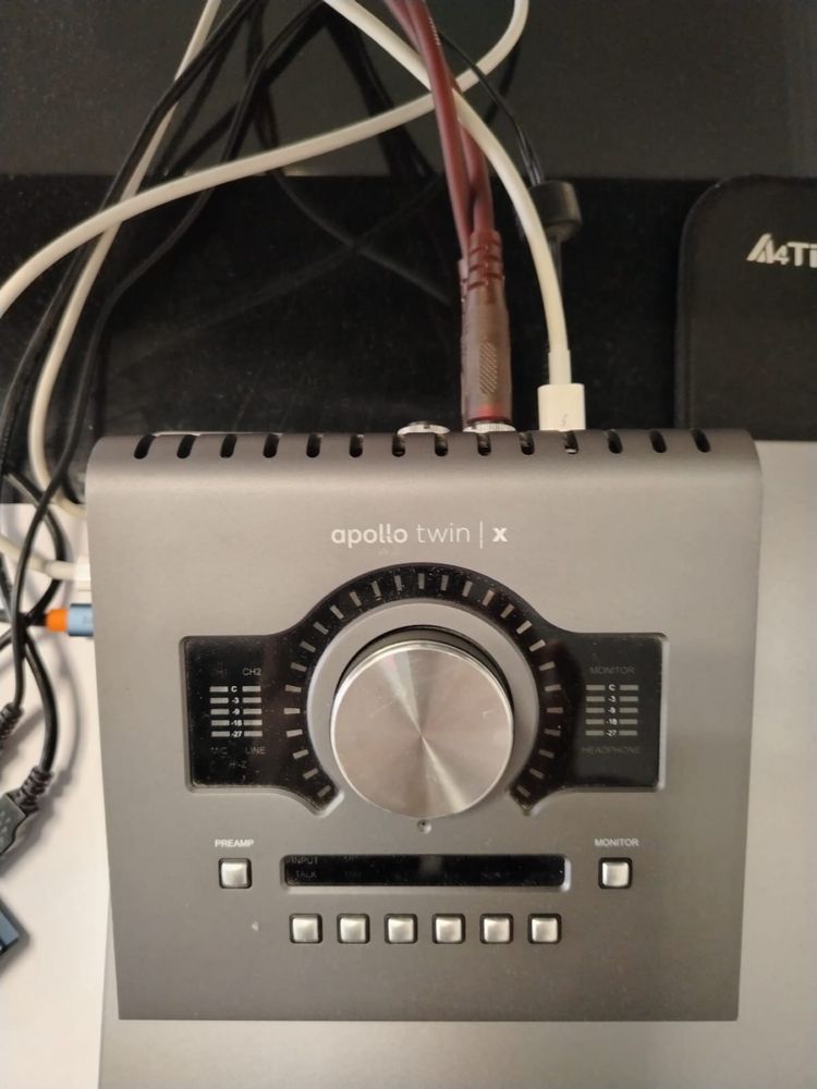 Продам звуковую карту Apollo twin x