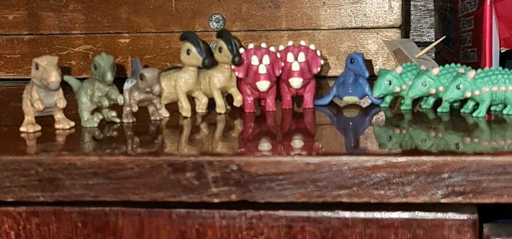 Динозавры с киндер сюрприза 2025 года