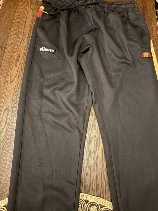 pantaloni ellesse M