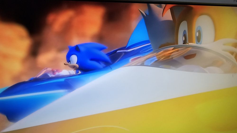 XBOX360 consola XBOX 360 slim, HDD 250 GB + 4 jocuri masini si kinect