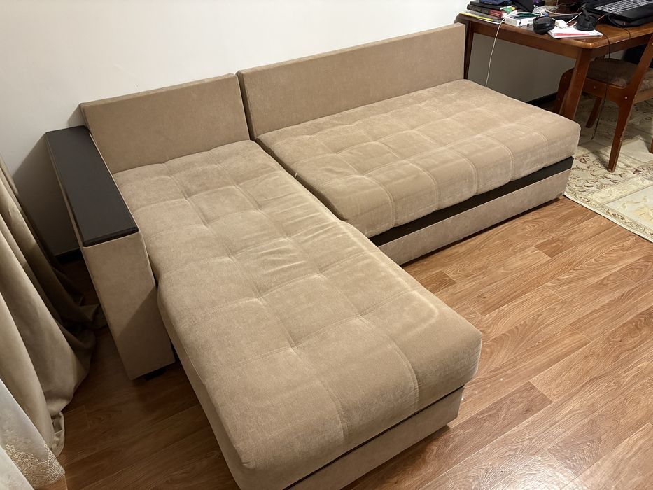 Срочно продаю угловой диван