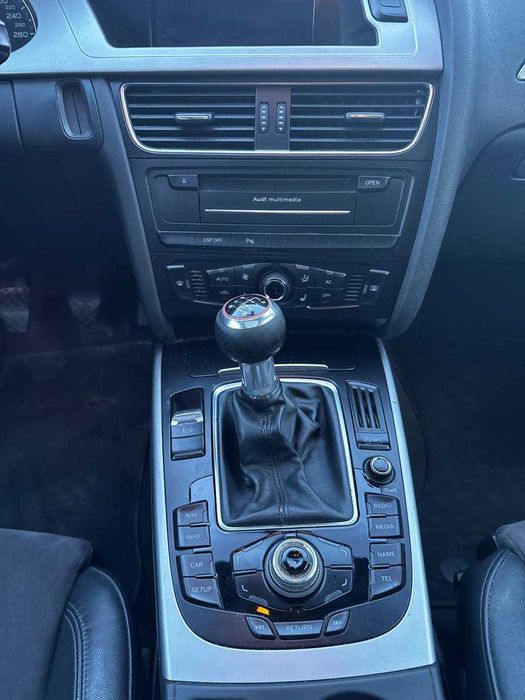 Dezmembrez Audi a4 B8 S-Line Break 2.0 TDI cod CAGA volan stanga