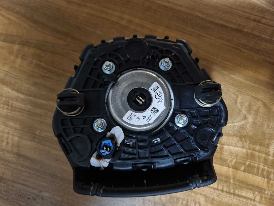 Волан BMW G30 5 серия