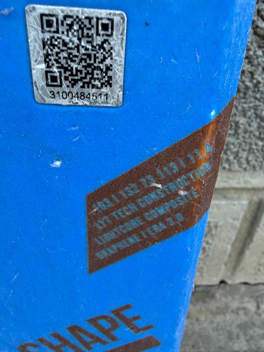 schi head v-shape v4 L163cm