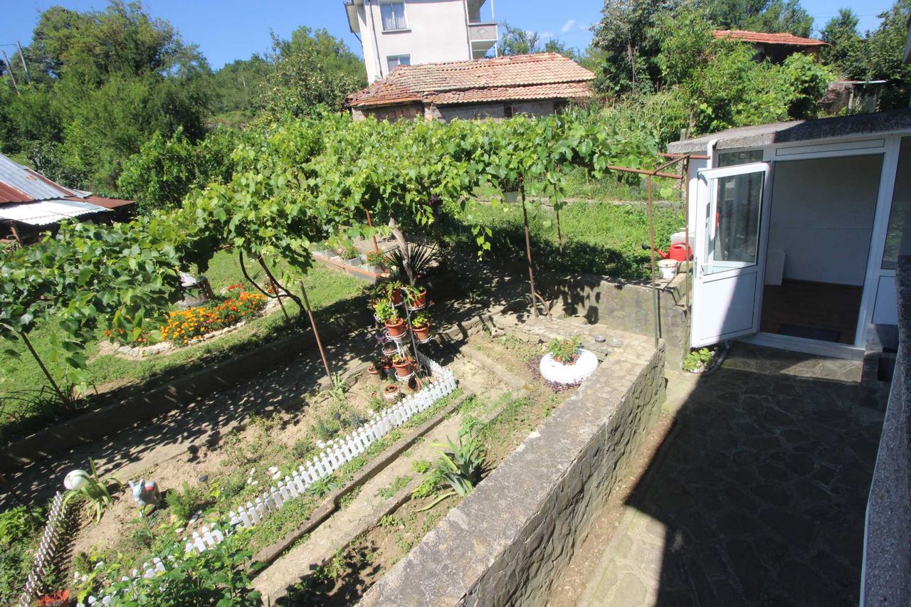 Продава се Етаж от къща в Габрово, Беленци - 94 кв.м за 809 €/кв.м - Снимка #16