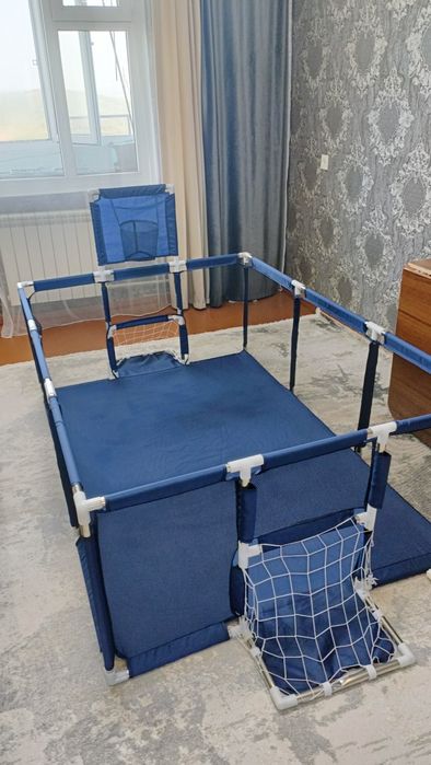 Манеж в хорошем состоянии.