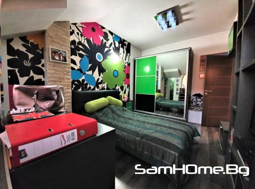 Продава се Четиристаен апартамент в Варна, Зимно кино Тракия - 166 кв.м за 1507 €/кв.м - Снимка #4