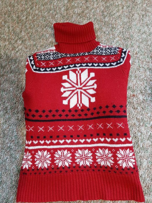 Коледен пуловер, размер S.