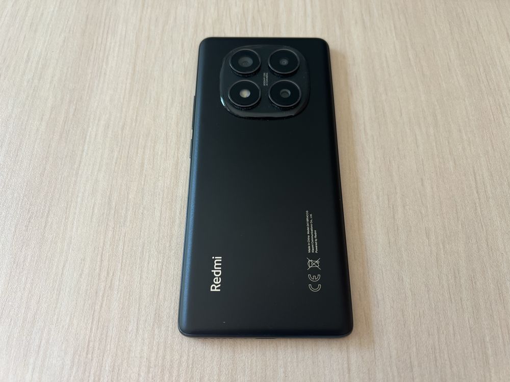 Продавам Xiaomi Redmi Note 14 Pro 256/8+4GB