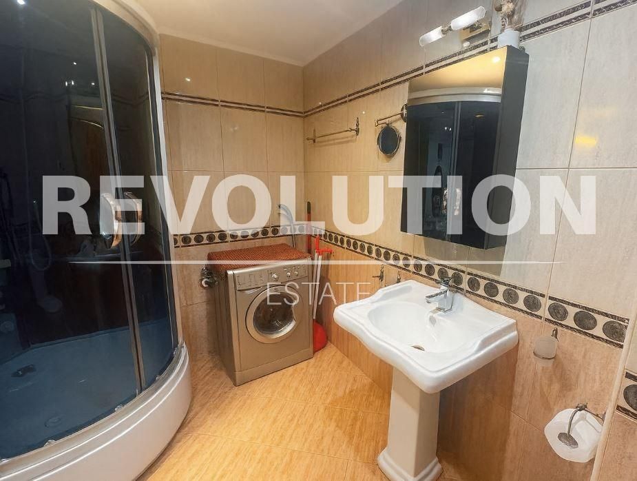 Дава се под наем Тристаен апартамент в к.к. Св.Св. Константин и Елена - 100 кв.м за 1000 € - Снимка #5