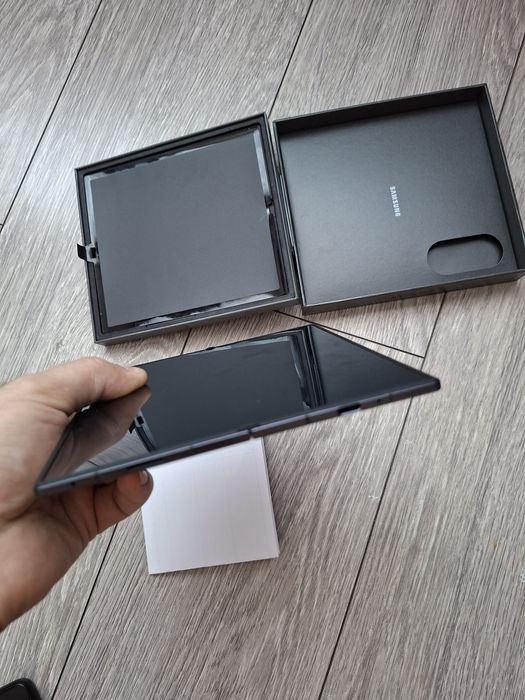 Galaxy Fold Z 7 factura ,garantie 2 ani