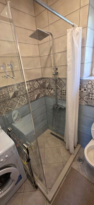 Етаж от къща под наем в Център