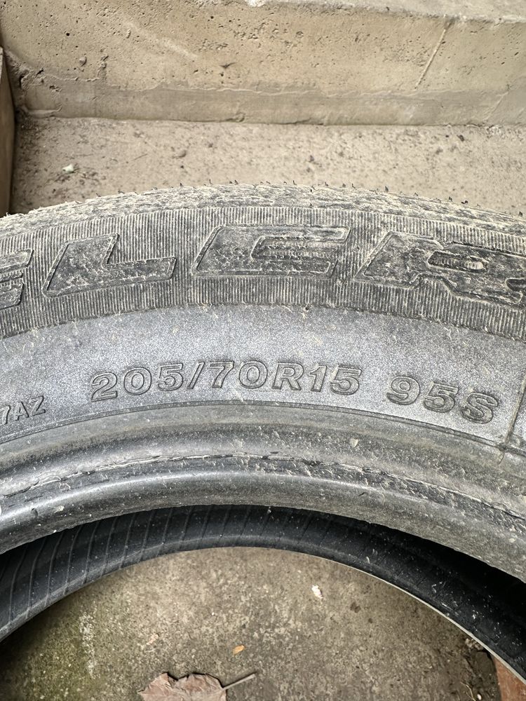 Bridgestone 205/70R15 одиночка мостояние почти новое