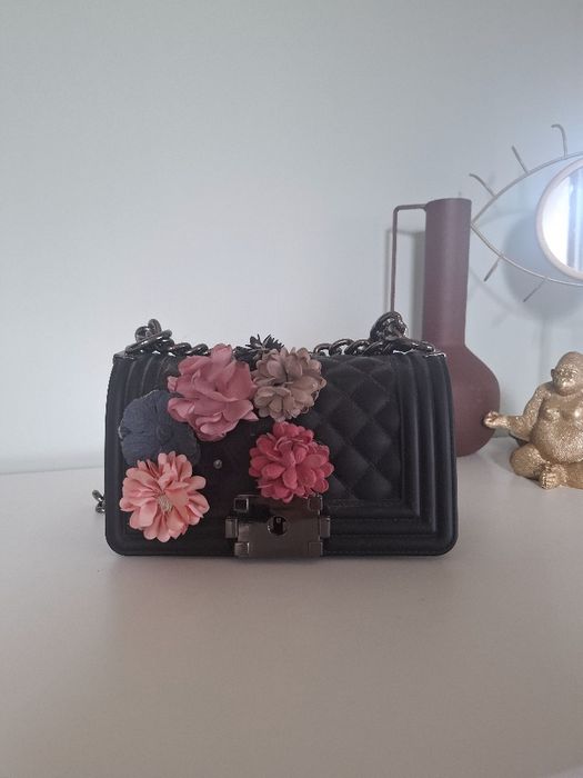 Малка чанта на цветя
