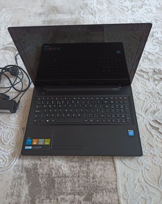 Vând Laptop Lenovo G505s funcțional HDD Windows 10 GTA&BADBOYS incluse